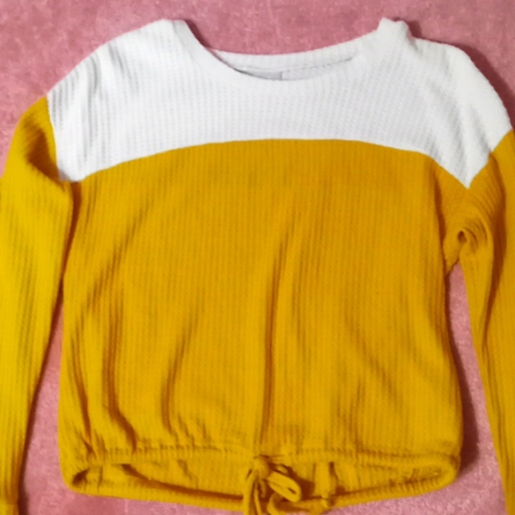 No Boundaries Tops - No Boundaries brand long sleeve knit fabric yellow and white shirt